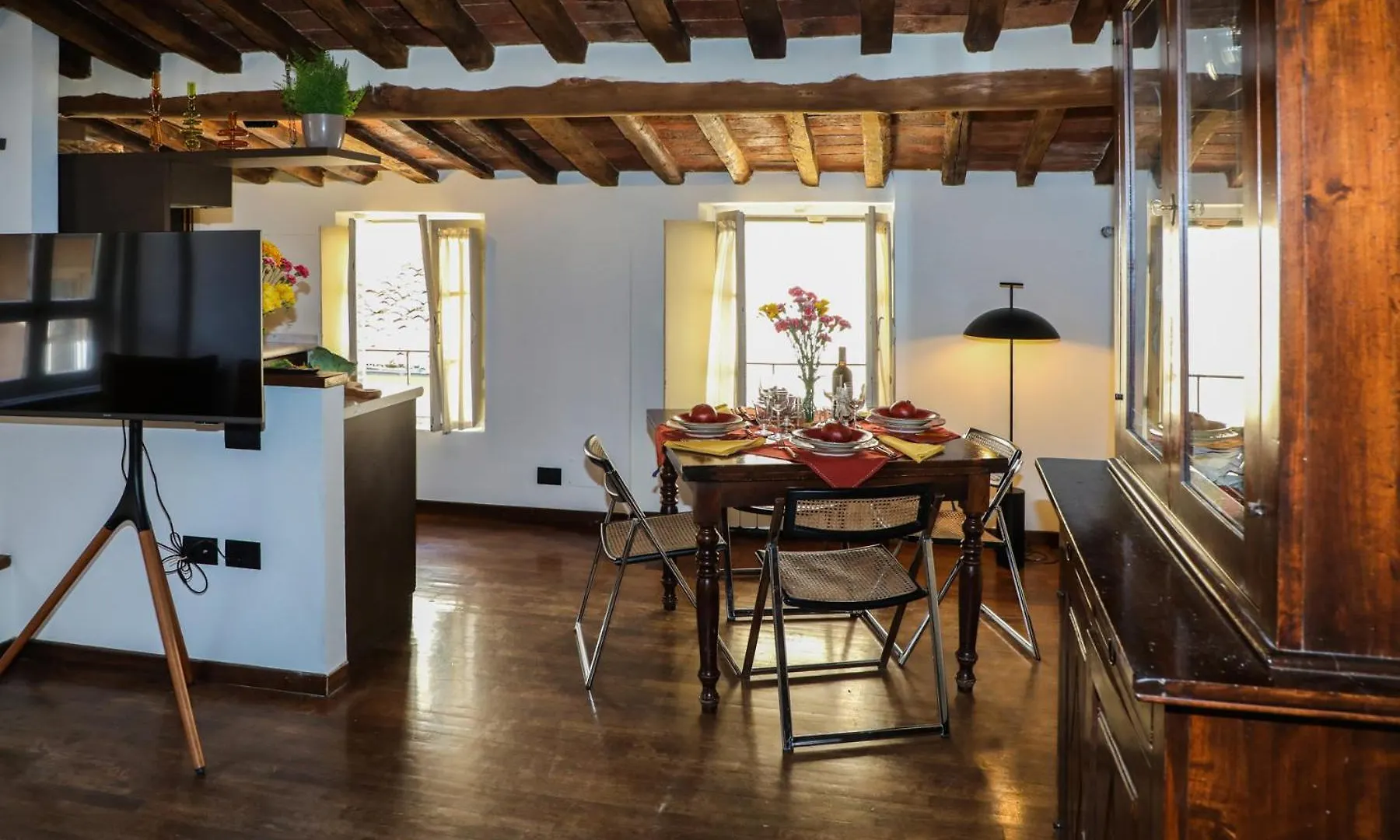 La Mansardina Beccheria Central Apartment 1 Double Bedroom, 1 Sofa Bed Lucca